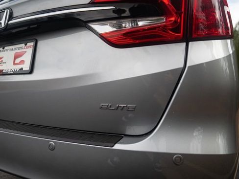 Used 2023 Honda Odyssey Elite image 19