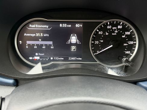 Used 2025 Nissan Versa SV image 38