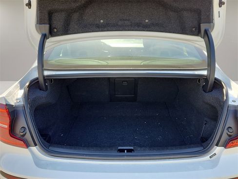 Used 2020 Volvo S60 T5 Momentum image 12