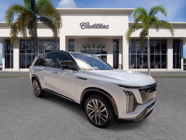 Certified 2026 Cadillac Vistiq Sport AWD/4WD image 2