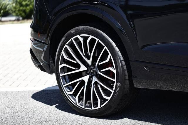 Certified 2024 Audi SQ8 Prestige AWD/4WD image 6
