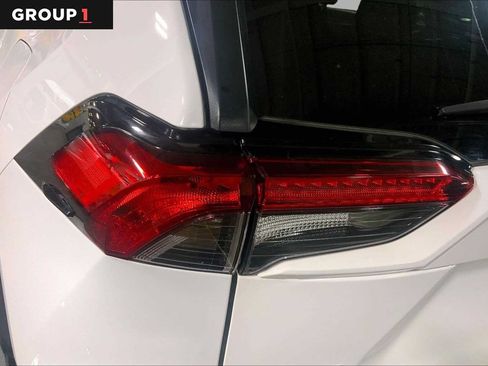 Used 2023 Toyota RAV4 LE AWD/4WD image 29