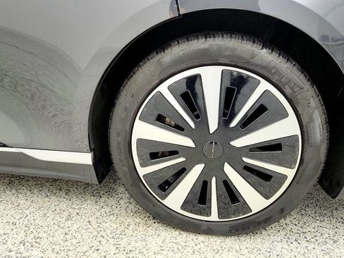 Used 2023 Lucid Air Touring AWD/4WD image 9