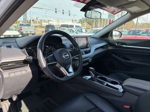 Used 2024 Nissan Altima 2.5 SR image 9