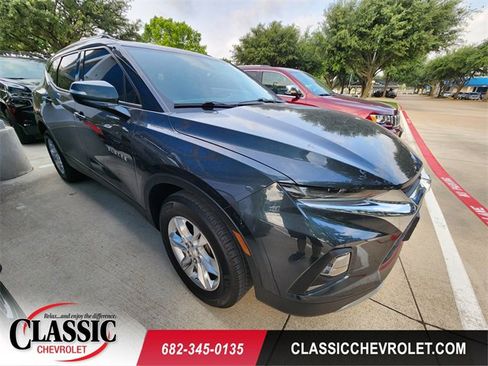 Used 2019 Chevrolet Blazer LT FWD image 1
