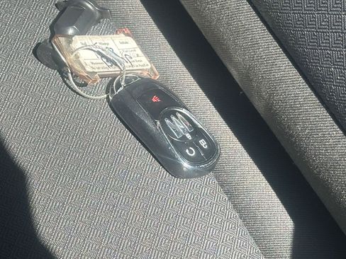 Used 2025 Buick Encore GX Preferred FWD image 23