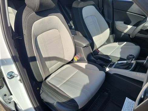 New 2026 Hyundai Venue SEL image 18