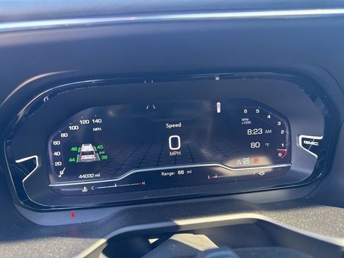 Used 2023 GMC Yukon XL Denali Ultimate w/ LPO, Floor Liner Package AWD/4WD image 10