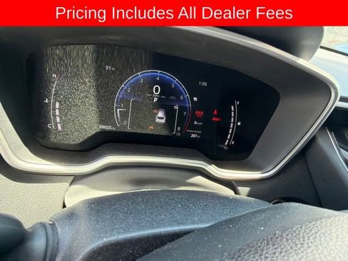 Used 2023 Toyota Corolla Cross XLE w/ Convenience Package AWD/4WD image 2