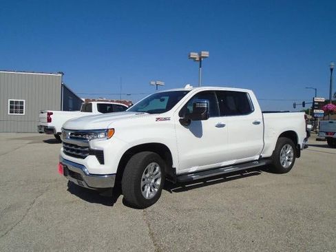 Certified 2025 Chevrolet Silverado 1500 LTZ w/ LTZ Premium Package AWD/4WD image 3