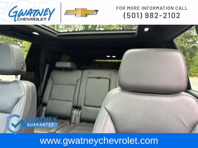 Used 2023 Chevrolet Tahoe Z71 w/ Luxury Package AWD/4WD image 31