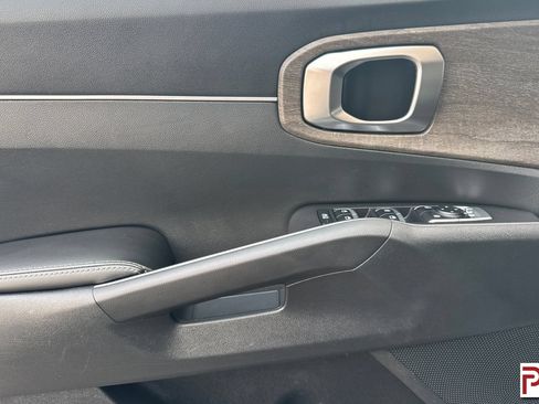 Used 2021 Kia Sorento EX AWD/4WD image 12