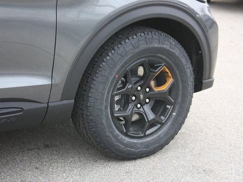 New 2026 Ford Explorer Tremor w/ Tremor Convenience Package image 32