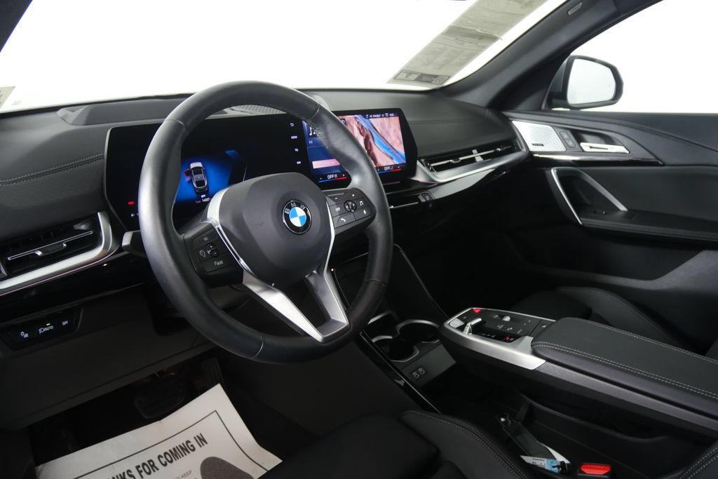 Certified 2025 BMW X2 xDrive28i w/ Premium Package AWD/4WD image 12