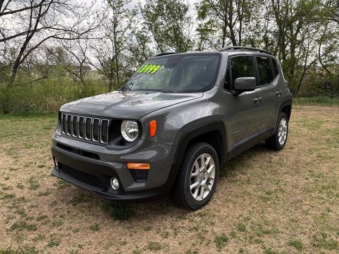 Used 2020 Jeep Renegade Latitude w/ Cold Weather Group AWD/4WD image 1