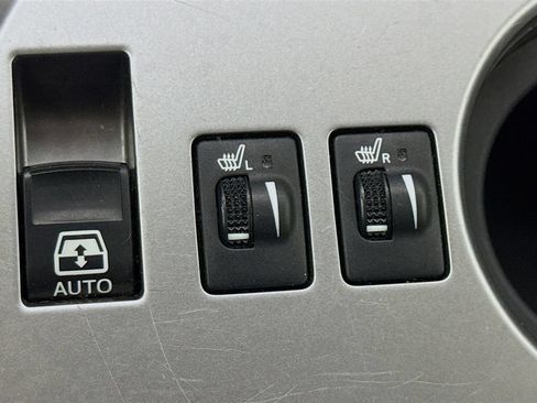 Used 2021 Toyota 4Runner SR5 Premium w/ Moonroof Package RWD image 21