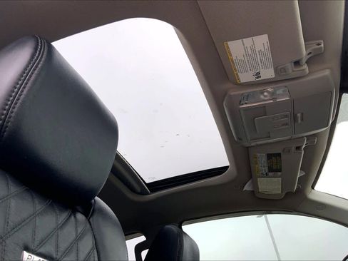 Used 2019 Toyota Tundra Platinum image 13