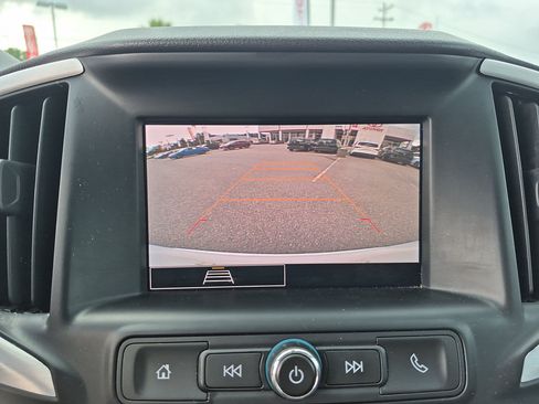 Used 2024 GMC Terrain SLE AWD/4WD image 22