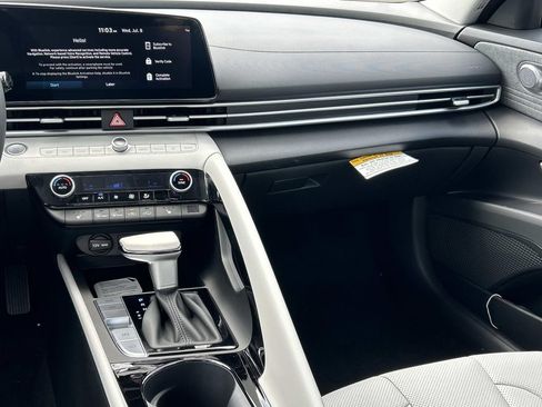 New 2026 Hyundai Elantra Limited FWD image 24