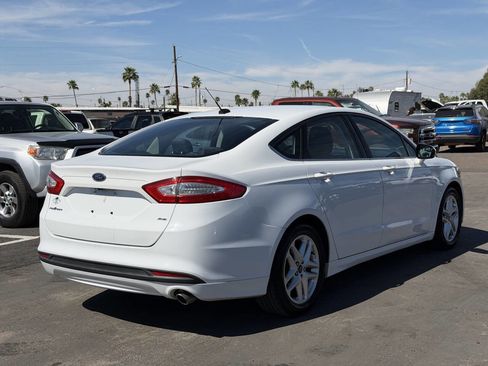 Used 2015 Ford Fusion SE image 9