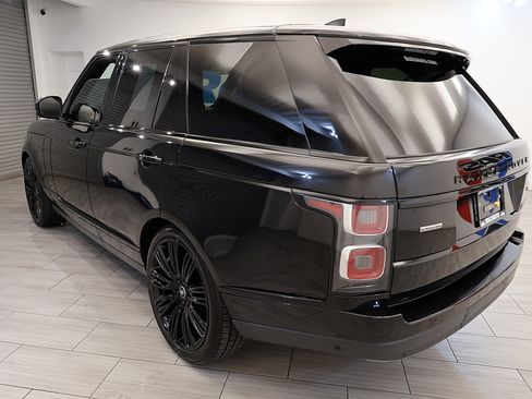 Used 2019 Land Rover Range Rover Supercharged AWD/4WD image 3