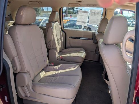Used 2014 Kia Sedona EX w/ Navigation Package image 15