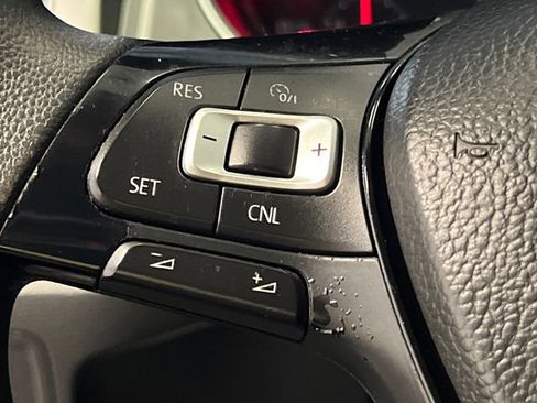 Used 2018 Volkswagen Atlas S image 20