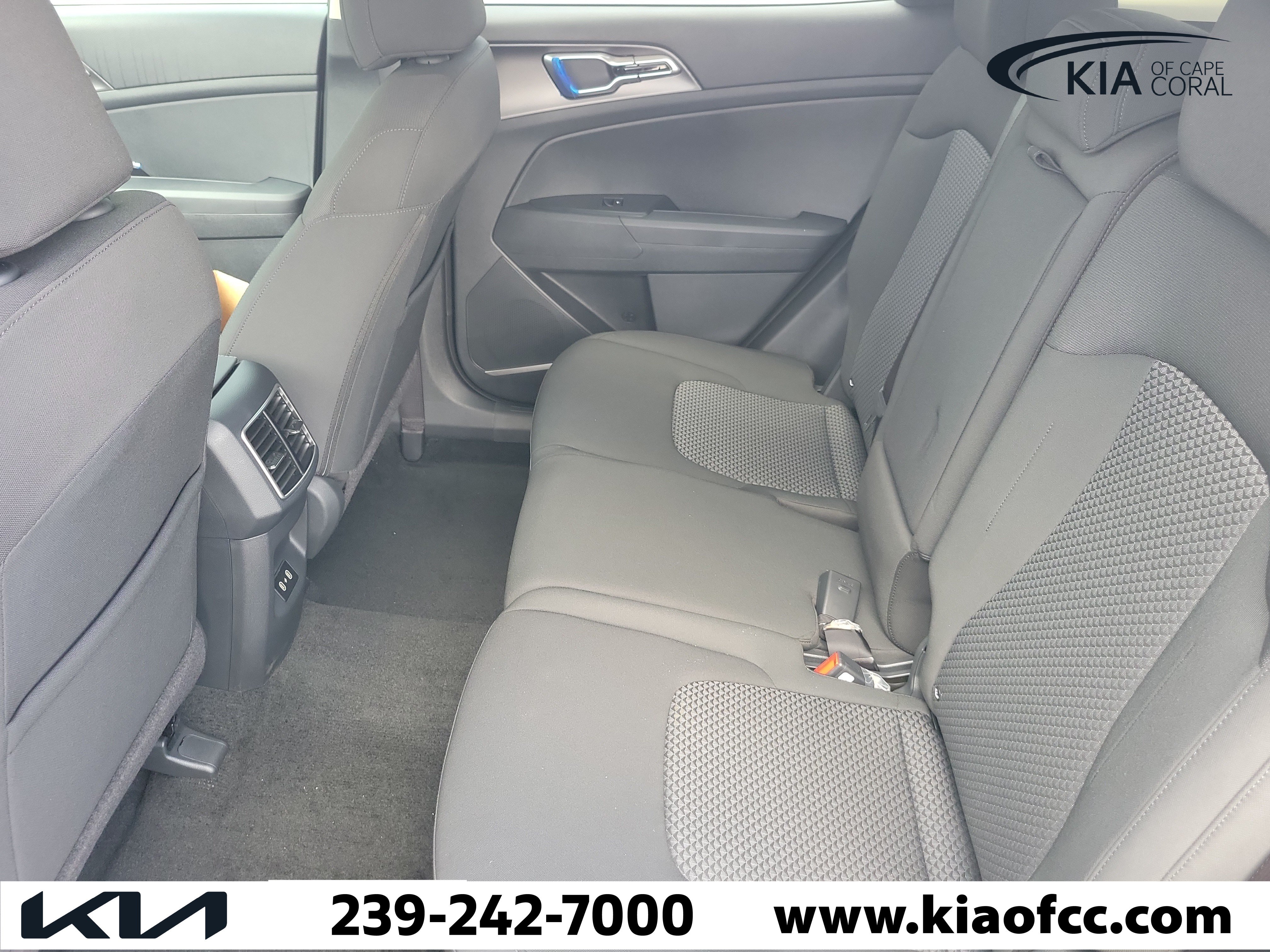 New 2026 Kia Sportage LX w/ LX Convenience Package FWD image 12