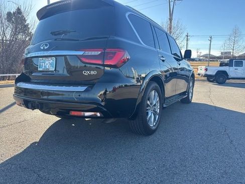 Used 2019 INFINITI QX80 Luxe w/ All-Season Package image 6