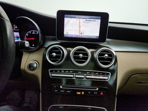 Used 2018 Mercedes-Benz GLC 300 GLC300 w/ Premium Package image 21