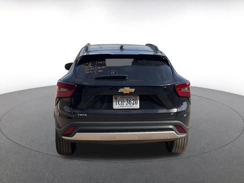 Used 2025 Chevrolet Trax LT image 16