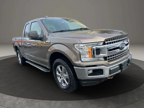 Used 2018 Ford F150 XLT w/ Equipment Group 302A Luxury AWD/4WD image 3