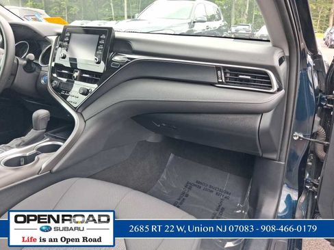 Used 2021 Toyota Camry LE FWD image 37
