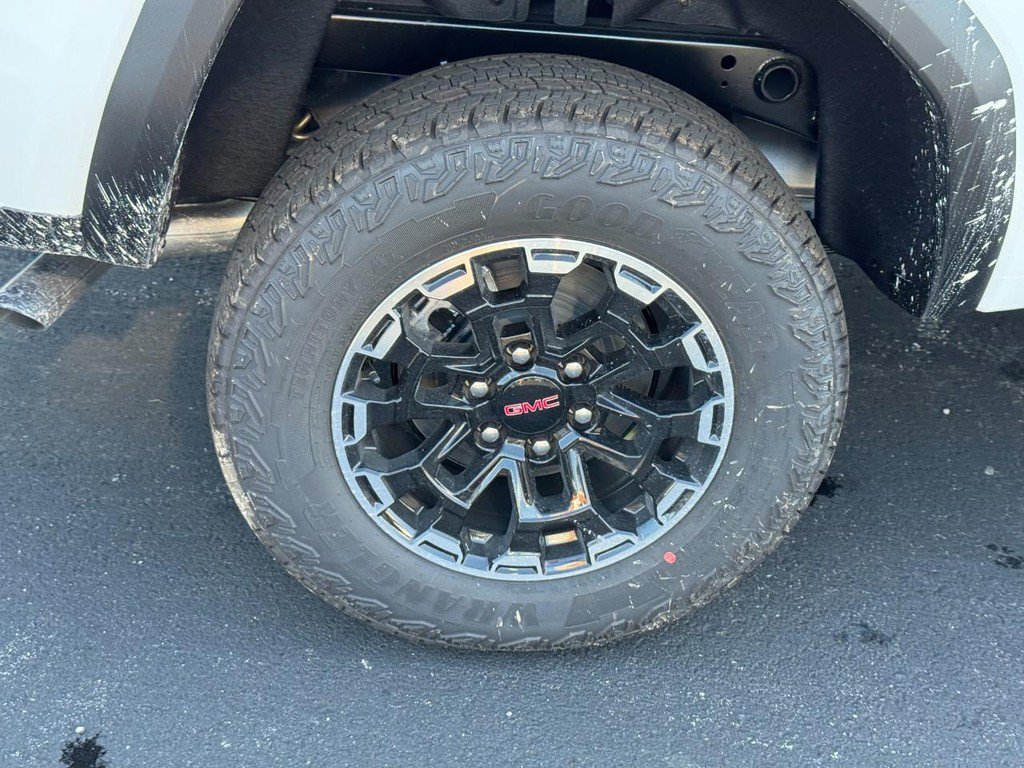 New 2026 GMC Canyon AT4 AWD/4WD image 5