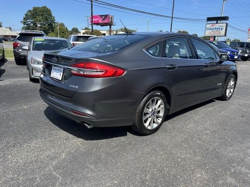 Used 2017 Ford Fusion S image 6