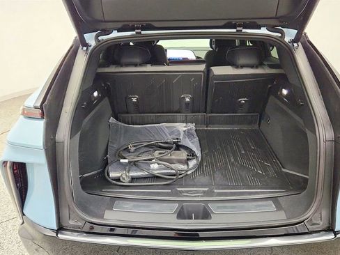 Used 2024 Cadillac Lyriq Tech RWD image 22