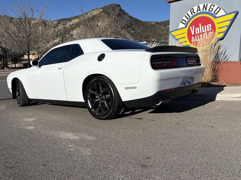 Used 2019 Dodge Challenger R/T w/ Driver Convenience Group image 8