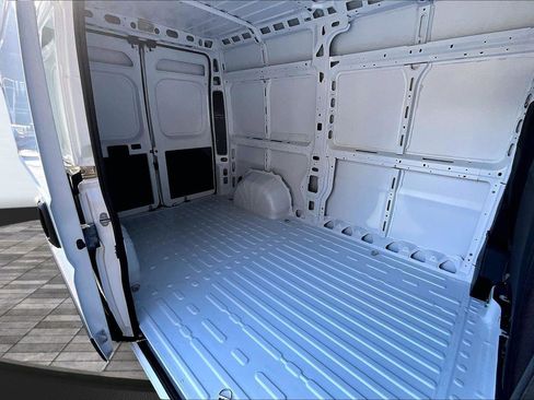 Used 2025 RAM ProMaster 2500 w/ Safety Group image 27