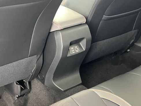 New 2026 Subaru Crosstrek 2.5i Limited w/ Crosstrek Mirror Package image 36