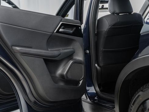 Used 2023 Mitsubishi Outlander SE Black Edition image 40