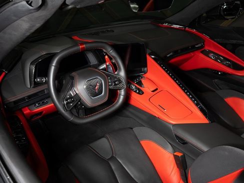 Used 2021 Chevrolet Corvette Stingray Premium Conv w/ Z51 Performance Package image 7