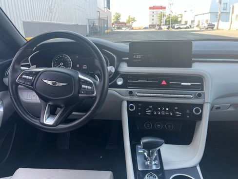 Used 2024 Genesis G70 2.5T image 18