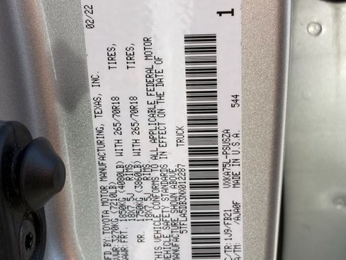 Used 2022 Toyota Tundra SR5 w/ SR5 Convenience Package AWD/4WD image 29