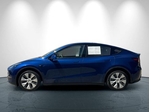 Used 2024 Tesla Model Y Long Range AWD/4WD image 7