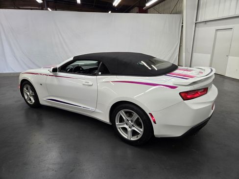 Used 2018 Chevrolet Camaro LT RWD image 3