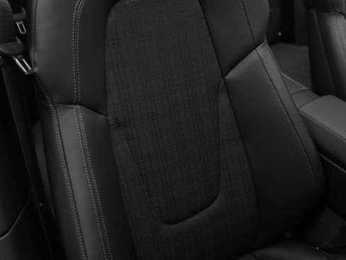 Certified 2026 Porsche 911 Carrera T RWD image 32