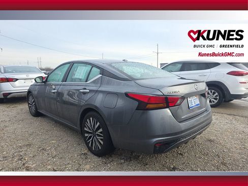 Used 2024 Nissan Altima 2.5 SV image 28