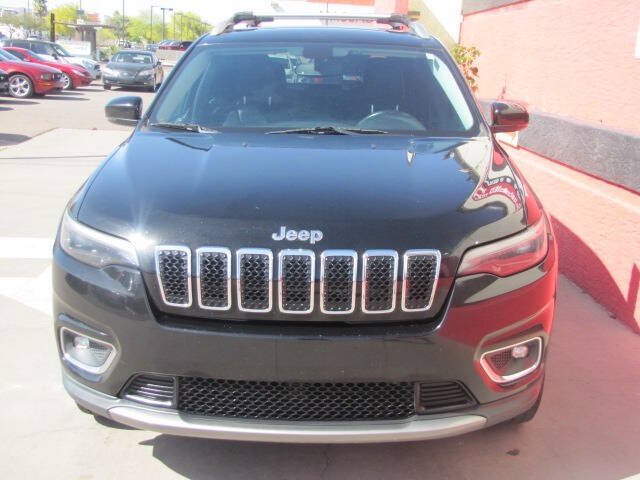 Used 2019 Jeep Cherokee Limited AWD/4WD image 3