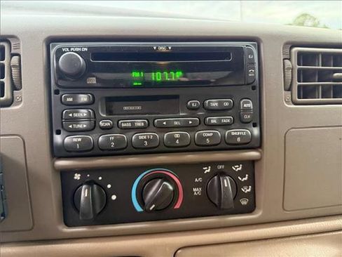 Used 2001 Ford F550 2WD Crew Cab Super Duty image 12