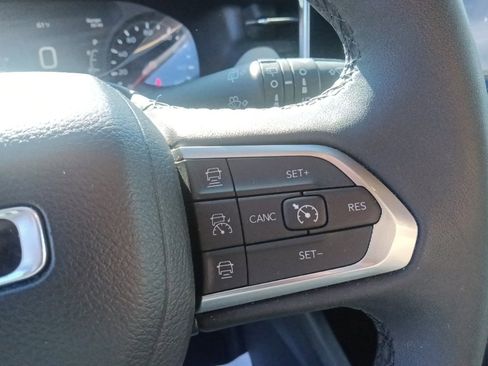 Used 2024 Jeep Compass Limited image 19